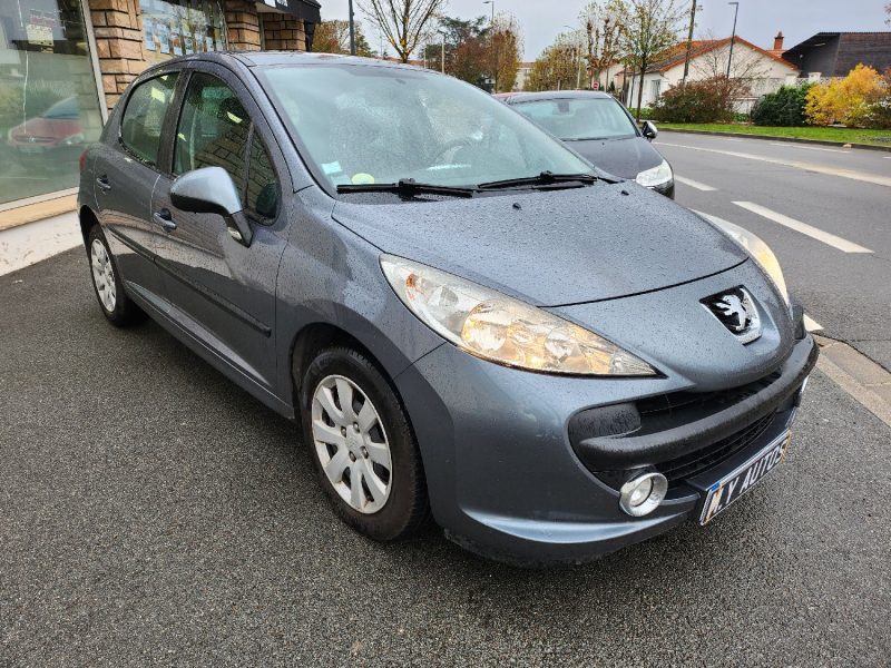 PEUGEOT 207 1.4 VTI 95CH  PREMIUM 