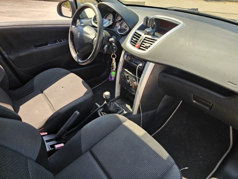 PEUGEOT 207 1.4 16V 95CH GARANTIE 12 MOIS 
