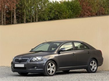 TOYOTA AVENSIS 150CV D-4D LINEA SOL 2007 236 000KM 