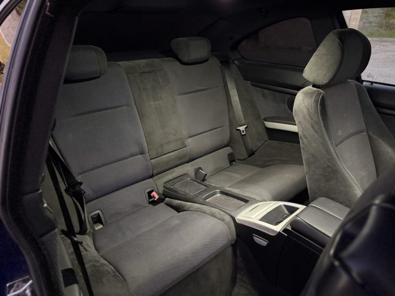 BMW SERIE 3 E92 325I 218CV PACK M 2007 215 000KM BOITE AUTO