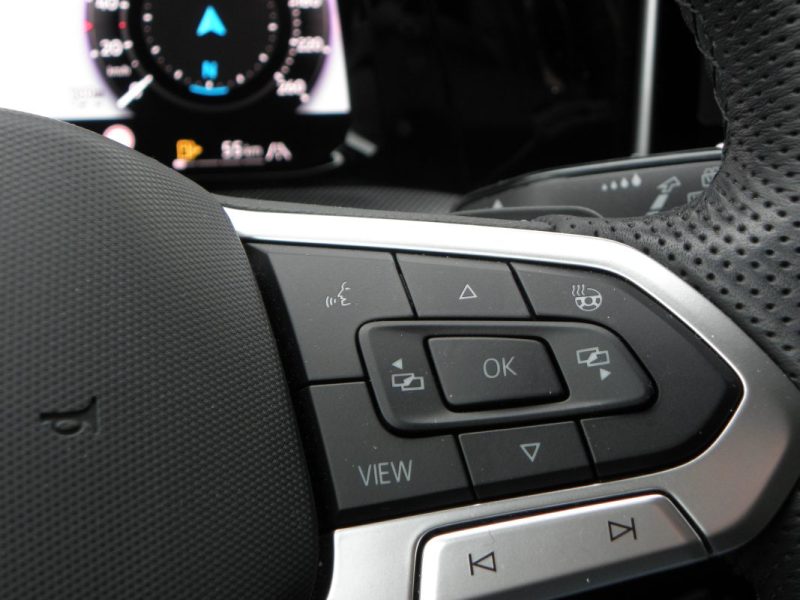 VOLKSWAGEN GOLF 1.5 E-TSI EVO2 150 CH R-LINE DSG7 / 8 CH 2024