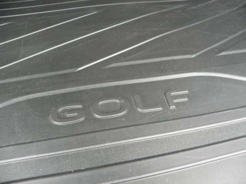 VOLKSWAGEN GOLF 1.5 E-TSI EVO2 150 CH R-LINE DSG7 / 8 CH 2024