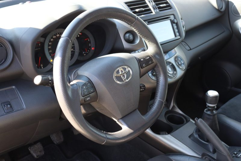 Toyota RAV4 III 2.2 D-4D 150 Lounge 4WD