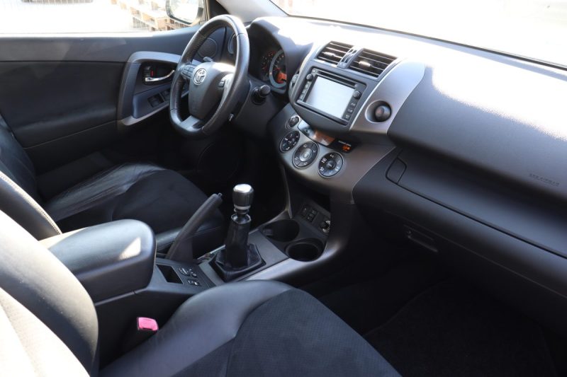 Toyota RAV4 III 2.2 D-4D 150 Lounge 4WD