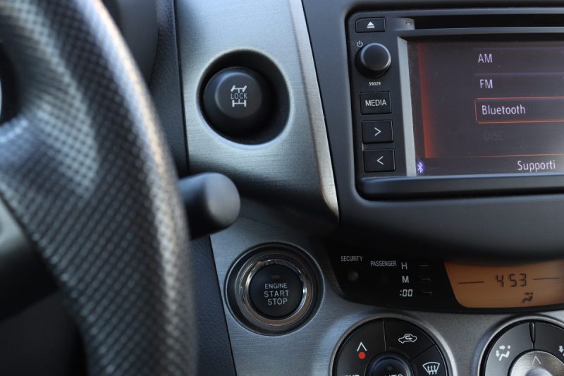 Toyota RAV4 III 2.2 D-4D 150 Lounge 4WD