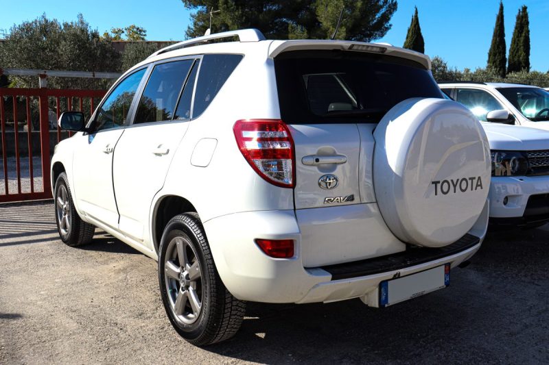 Toyota RAV4 III 2.2 D-4D 150 Lounge 4WD