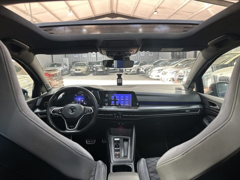 Volkswagen Golf VIII (8) R-Line 1st 2.0 TDI SCR 150ch DSG7 - Toit ouvrant/LED Ambiance/IQ Light