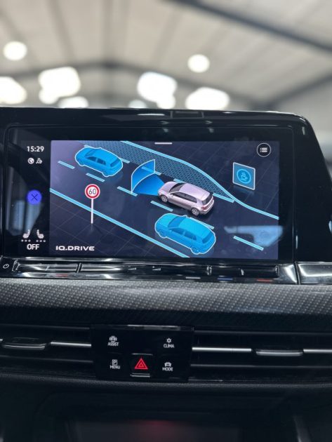 Volkswagen Golf VIII (8) R-Line 1st 2.0 TDI SCR 150ch DSG7 - Toit ouvrant/LED Ambiance/IQ Light