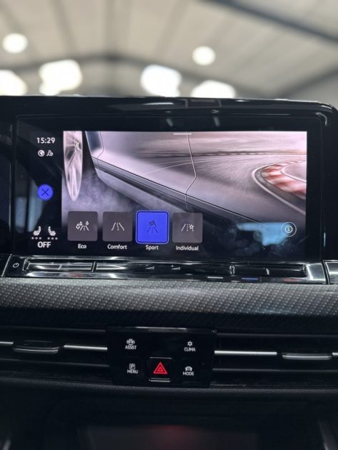 Volkswagen Golf VIII (8) R-Line 1st 2.0 TDI SCR 150ch DSG7 - Toit ouvrant/LED Ambiance/IQ Light