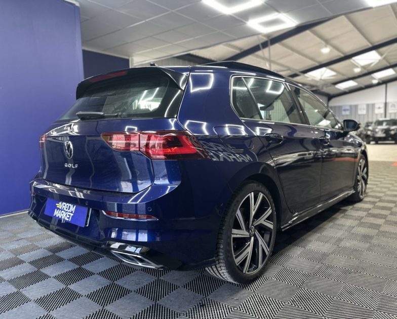 Volkswagen Golf VIII (8) R-Line 1st 2.0 TDI SCR 150ch DSG7 - Toit ouvrant/LED Ambiance/IQ Light