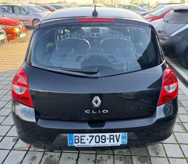 RENAULT CLIO III 1.6 16V 110CH EXCEPTION TOMTOM BVA 5P 2010