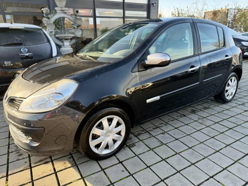 RENAULT CLIO III 1.6 16V 110CH EXCEPTION TOMTOM BVA 5P 2010
