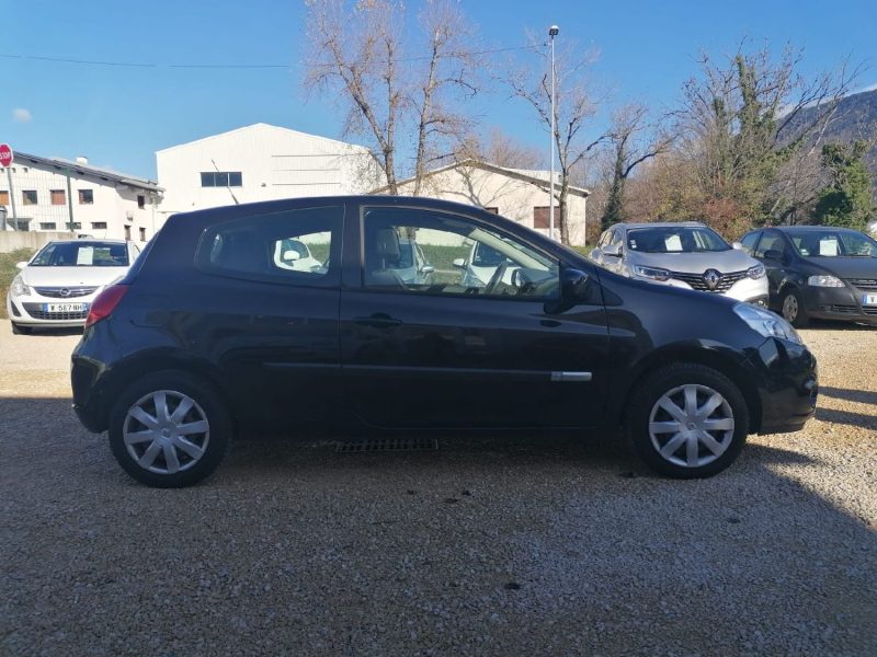 RENAULT CLIO - 1.2 Campus 75ch essence