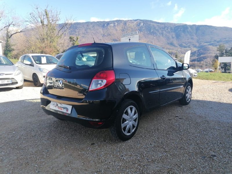 RENAULT CLIO - 1.2 Campus 75ch essence