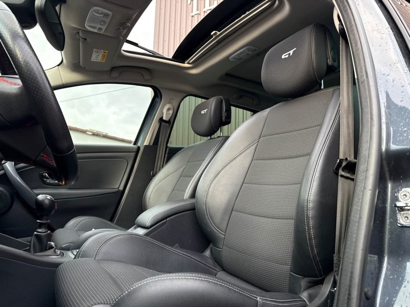 RENAULT MEGANE ESTATE GT 2.0 Tce 220