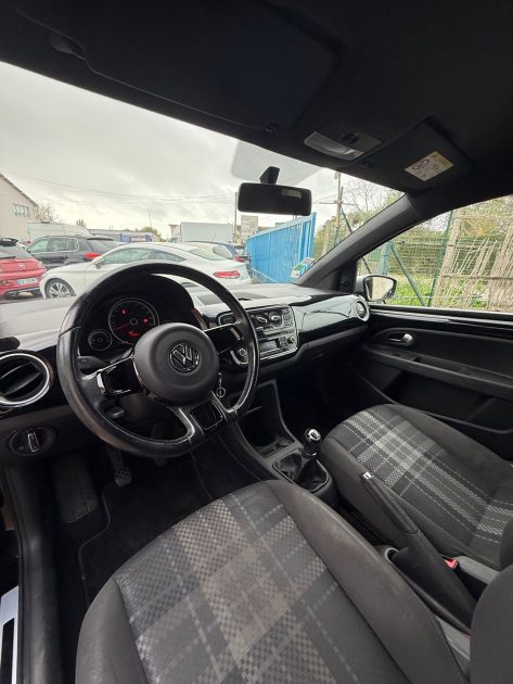 VOLKSWAGEN UP! CLUB 
