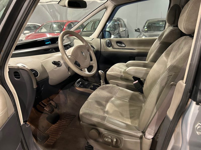 RENAULT ESPACE IV  3.0DCI V6 184CH 2004