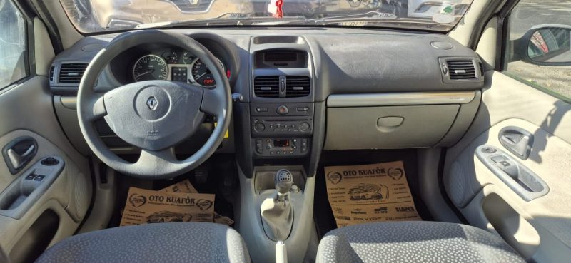 Renault Clio II 1.4l i 16v 98ch Confort authentique, * Idéale jeune conducteur*, *Clim auto