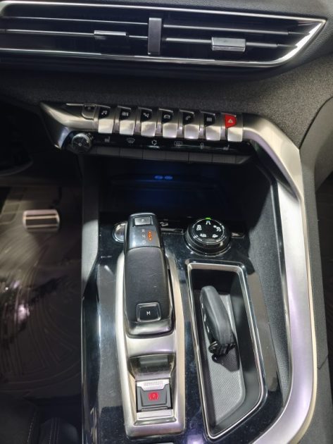 PEUGEOT 3008 2.0 BLUEHDI 180 CV - FINITION CROSSWAY - BOITE AUTOMATIQUE EAT 8 2.0 BLUEHDI 180CH S&S EAT8 2019