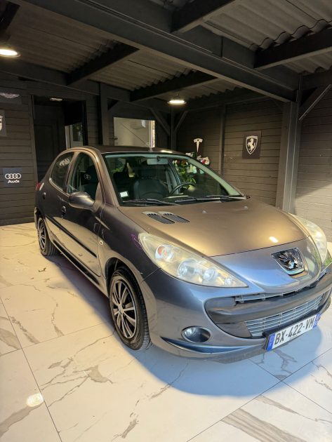 Peugeot 206+ HDI – Révisée, Garantie incluse, Distribution neuve