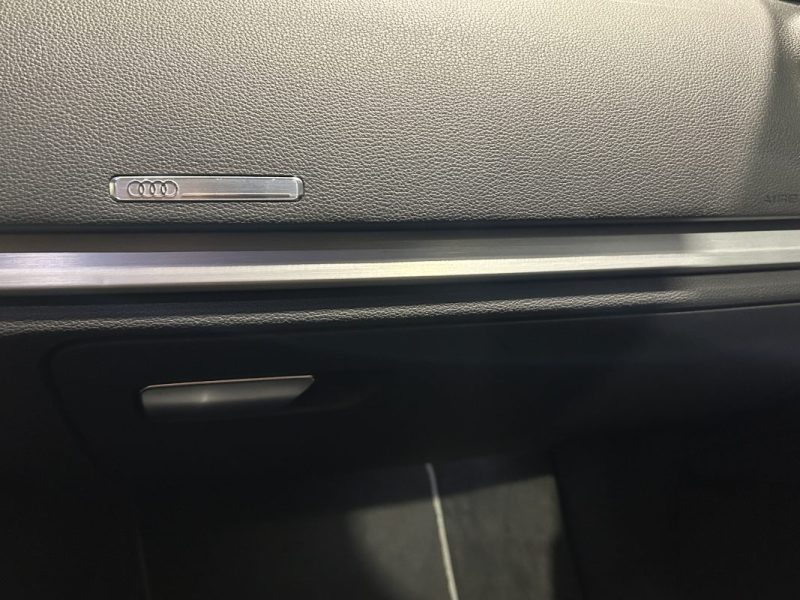 AUDI A3 2.0 TDI 150 S LINE S TRONIC CARPLAY SUIVI COMPLET