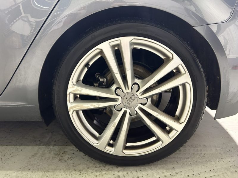 AUDI A3 2.0 TDI 150 S LINE S TRONIC CARPLAY SUIVI COMPLET