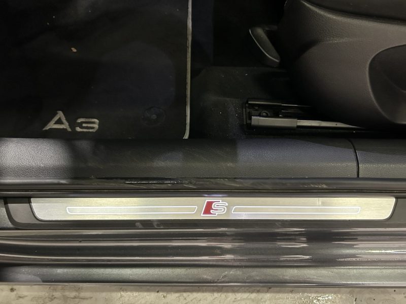 AUDI A3 2.0 TDI 150 S LINE S TRONIC CARPLAY SUIVI COMPLET