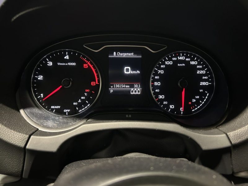 AUDI A3 2.0 TDI 150 S LINE S TRONIC CARPLAY SUIVI COMPLET