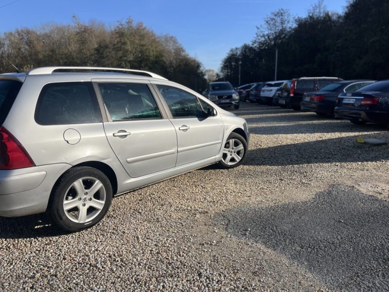 PEUGEOT 307 SW 2.0 PACK 2004 4 bougies neuves