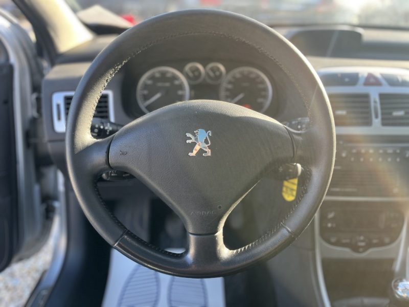 PEUGEOT 307 SW 2.0 PACK 2004 4 bougies neuves