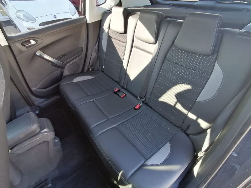 PEUGEOT 2008 - 1.6 BlueHdi Allure 100ch