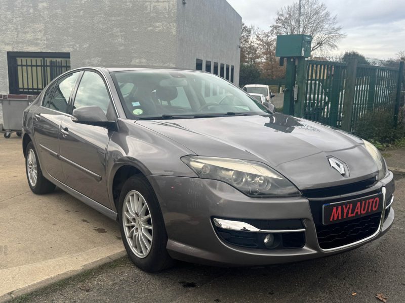 RENAULT LAGUNAIII 2.0 DCI 130CH BLACK EDITION 2013