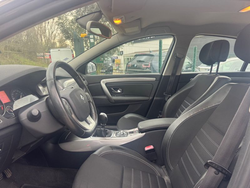 RENAULT LAGUNAIII 2.0 DCI 130CH BLACK EDITION 2013