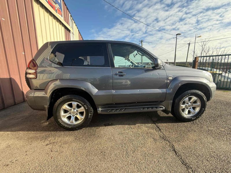 TOYOTA LAND CRUISER 4 J120 3.0 D4D - 163CV 16V TURBO 4X4 BVA  2004