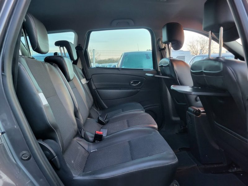 RENAULT SCENIC III 1.6 DCI 130 CV - BUSINESS - 7 places 