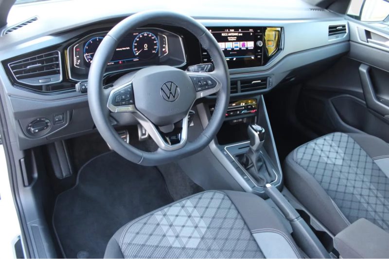 Volkswagen Polo R-Line DSG/LED-Matrix 110CH / 350€ PAR MOIS