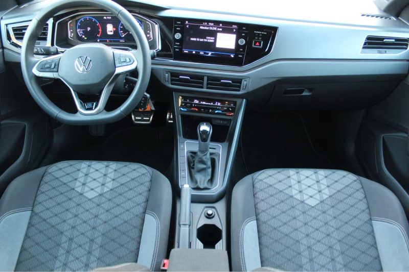 Volkswagen Polo R-Line DSG/LED-Matrix 110CH / 350€ PAR MOIS