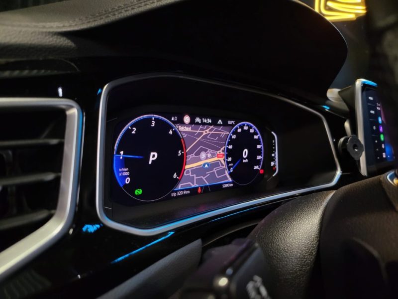 VOLKSWAGEN T-ROC 2.0 TDI 150CH R LINE DSG7 / BEATS AUDIO + TOIT OUVRANT + SUIVIE VOLKSWAGEN / 2022