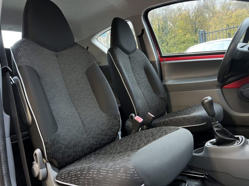 PEUGEOT 107 1.0 68 Cv MOTEUR A CHAINE / CLIMATISATION BLUETOOTH 46 500 Kms - GARANTIE 1 AN