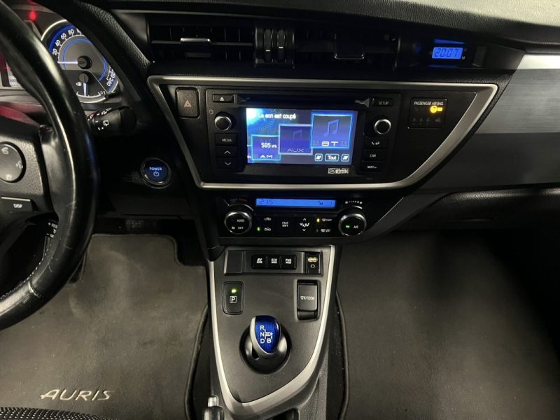 TOYOTA AURIS HYBRID HSD 1.8 VVT-i 136 Cv BOITE AUTO CAMERA RECUL CRIT AIR 1 - GARANTIE 1 AN