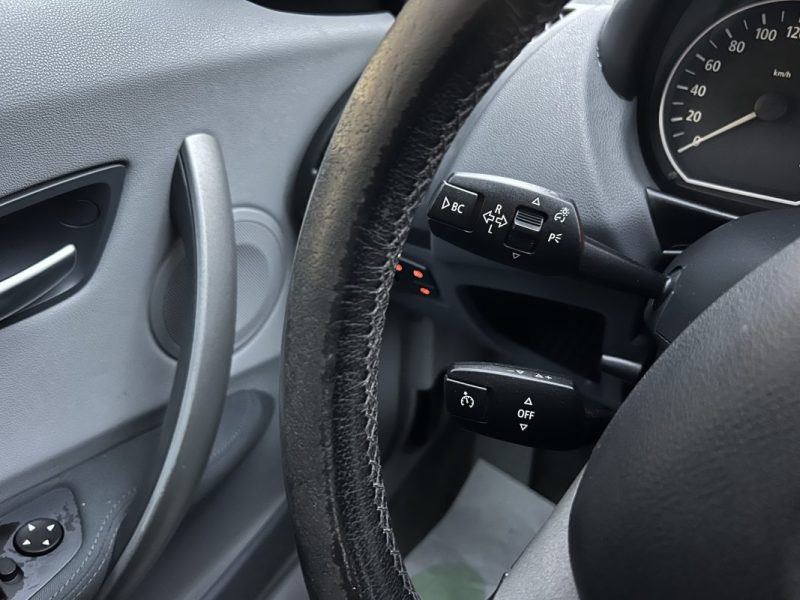 BMW SERIE 1 E87 128i 2.0 130 Cv VENTE EN L ETAT / FRAIS MECANIQUES A PREVOIR LIRE L ANNONCE