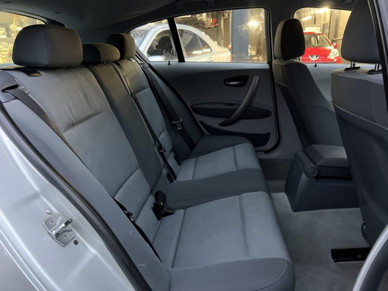 BMW SERIE 1 E87 128i 2.0 130 Cv VENTE EN L ETAT / FRAIS MECANIQUES A PREVOIR LIRE L ANNONCE