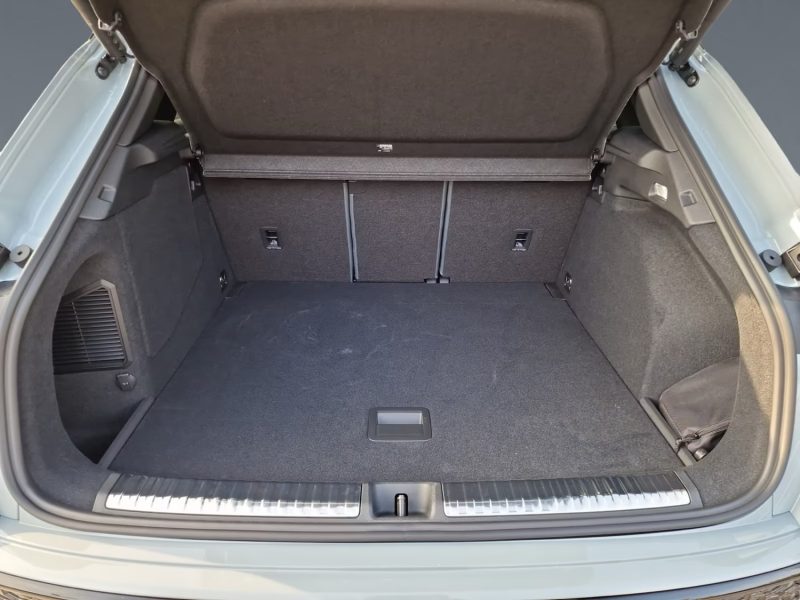  AUDI Q3 e-hybrid 2x S line MATRIX Tech-pro Pano 20" / 1000€ PAR MOIS 