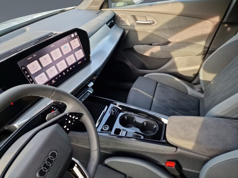  AUDI Q3 e-hybrid 2x S line MATRIX Tech-pro Pano 20" / 1000€ PAR MOIS 