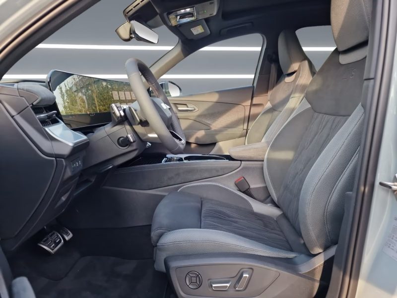  AUDI Q3 e-hybrid 2x S line MATRIX Tech-pro Pano 20" / 1000€ PAR MOIS 