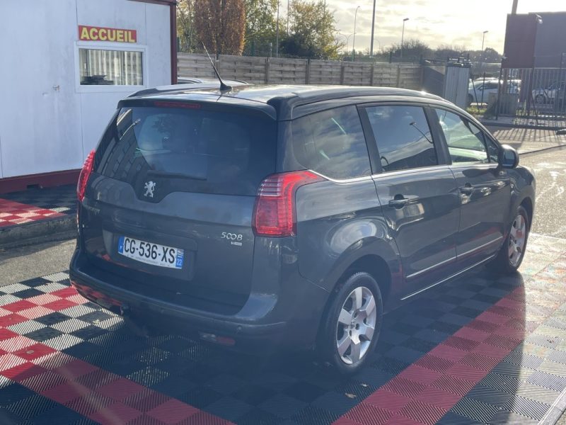 PEUGEOT 5008 1.6 HDI   110 CV  GARANTIE 3/12 MOIS 1.6 HDI 2012