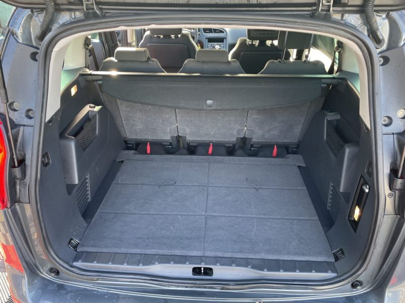 PEUGEOT 5008 1.6 HDI   110 CV  GARANTIE 3/12 MOIS 1.6 HDI 2012