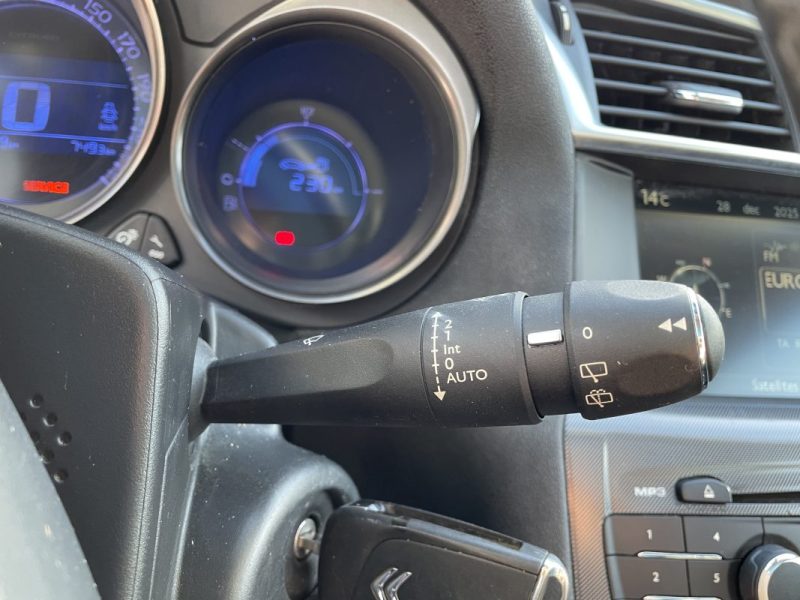 CITROEN C4 1.6 HDI110 EXLUSIVE   GARANTIE 3/12 MOIS 2012