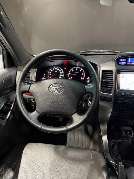 TOYOTA LAND CRUISER  3.0 D-4D 2004