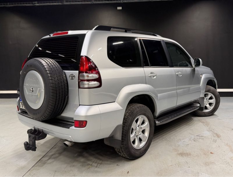 TOYOTA LAND CRUISER  3.0 D-4D 2004